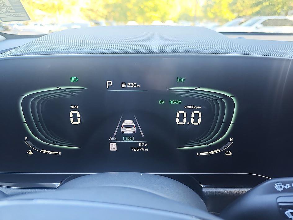 Used 2023 Kia Niro EX FWD image 18