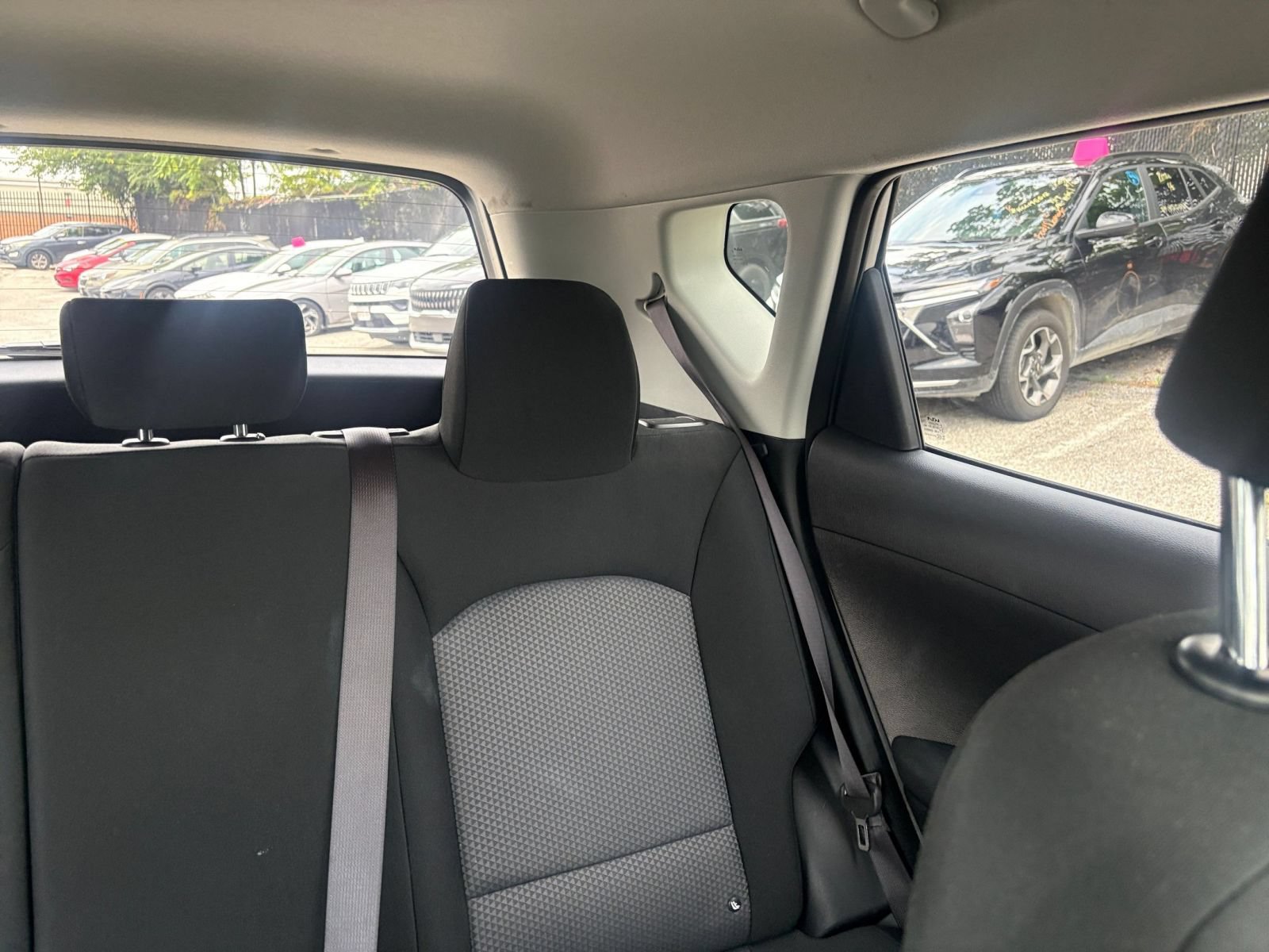 Used 2025 Kia Soul LX w/ LX Technology Package FWD image 31