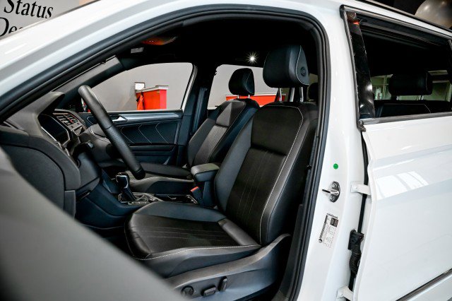Used 2024 Volkswagen Tiguan SE R-Line image 14