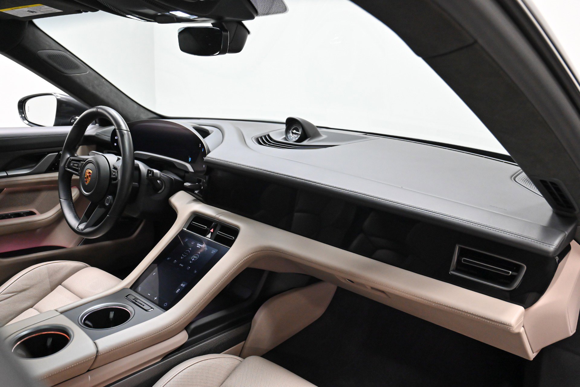 Used 2021 Porsche Taycan Turbo S image 37