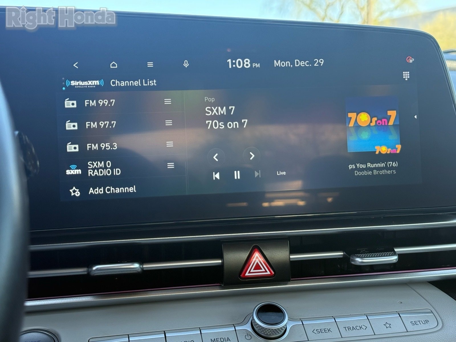 Used 2024 Hyundai Elantra Limited image 20