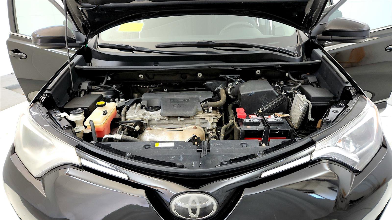Used 2017 Toyota RAV4 LE w/ All Weather Liner Package AWD/4WD image 15