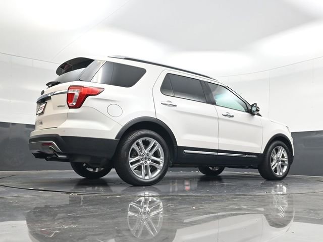 Used 2017 Ford Explorer Limited image 49