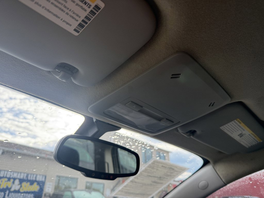 Used 2020 Chevrolet Sonic LT image 17