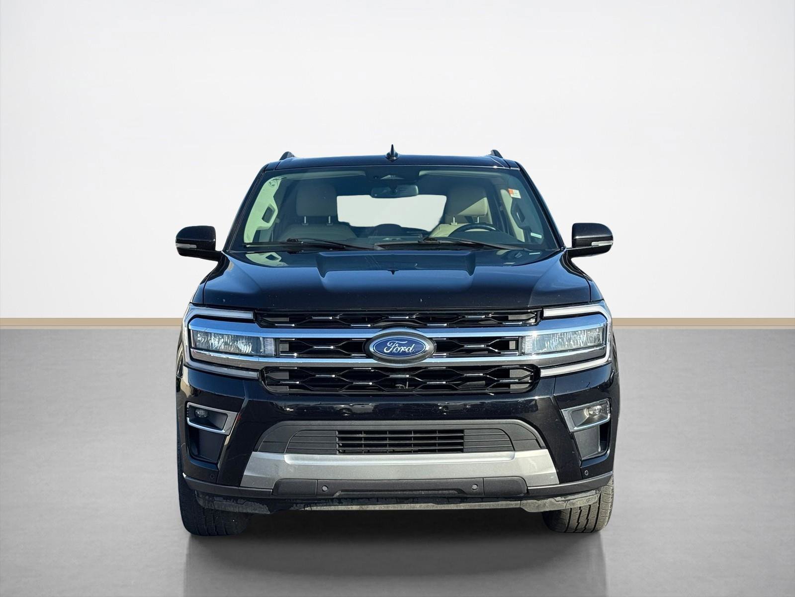 Used 2024 Ford Expedition Limited image 2