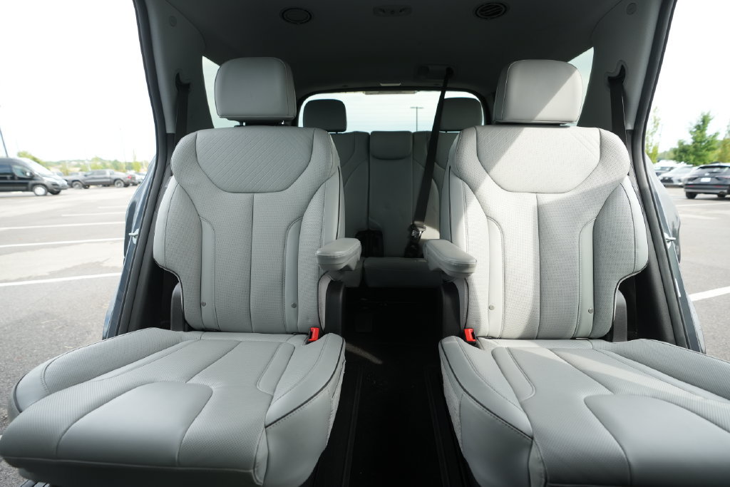 Used 2025 Hyundai Palisade SEL FWD image 39