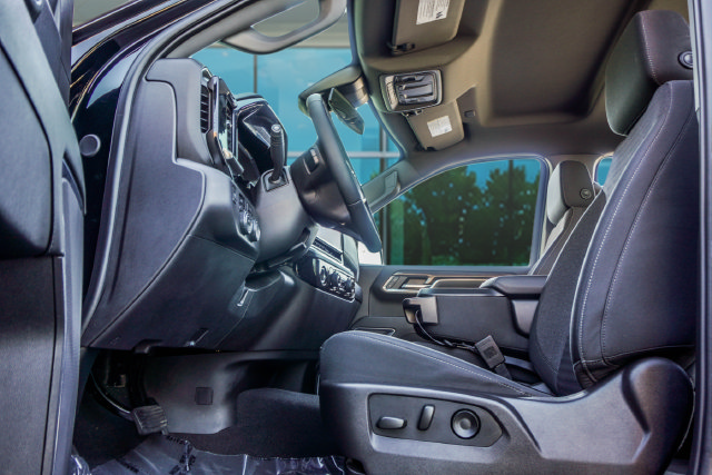 Used 2024 Chevrolet Silverado 1500 LT AWD/4WD image 14