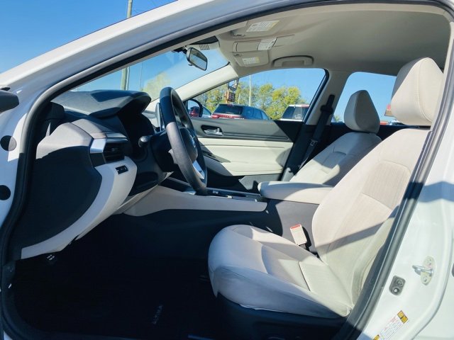 Used 2025 Nissan Altima 2.5 SV image 20