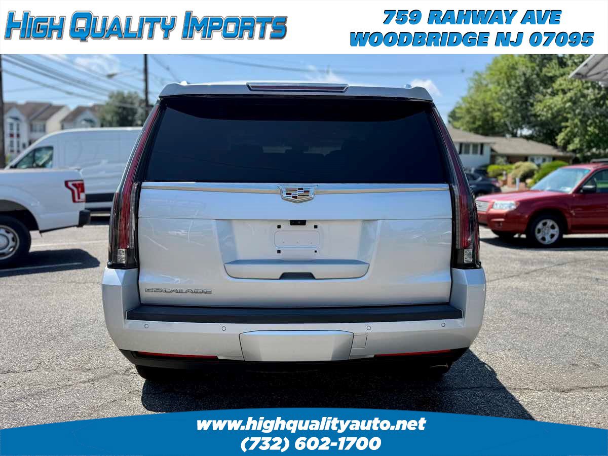Used 2018 Cadillac Escalade Luxury AWD/4WD image 6