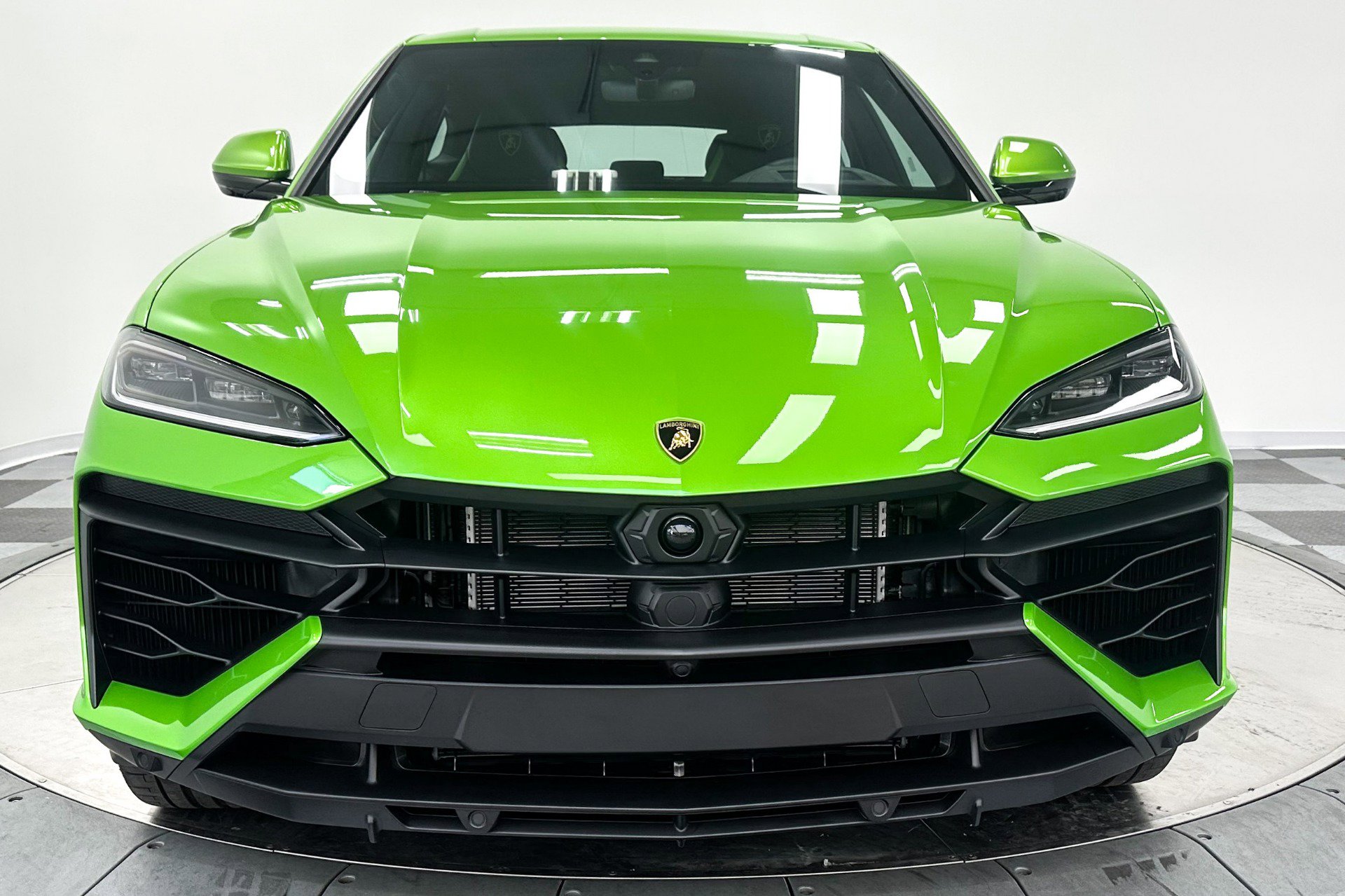 Used 2025 Lamborghini Urus SE AWD/4WD image 4