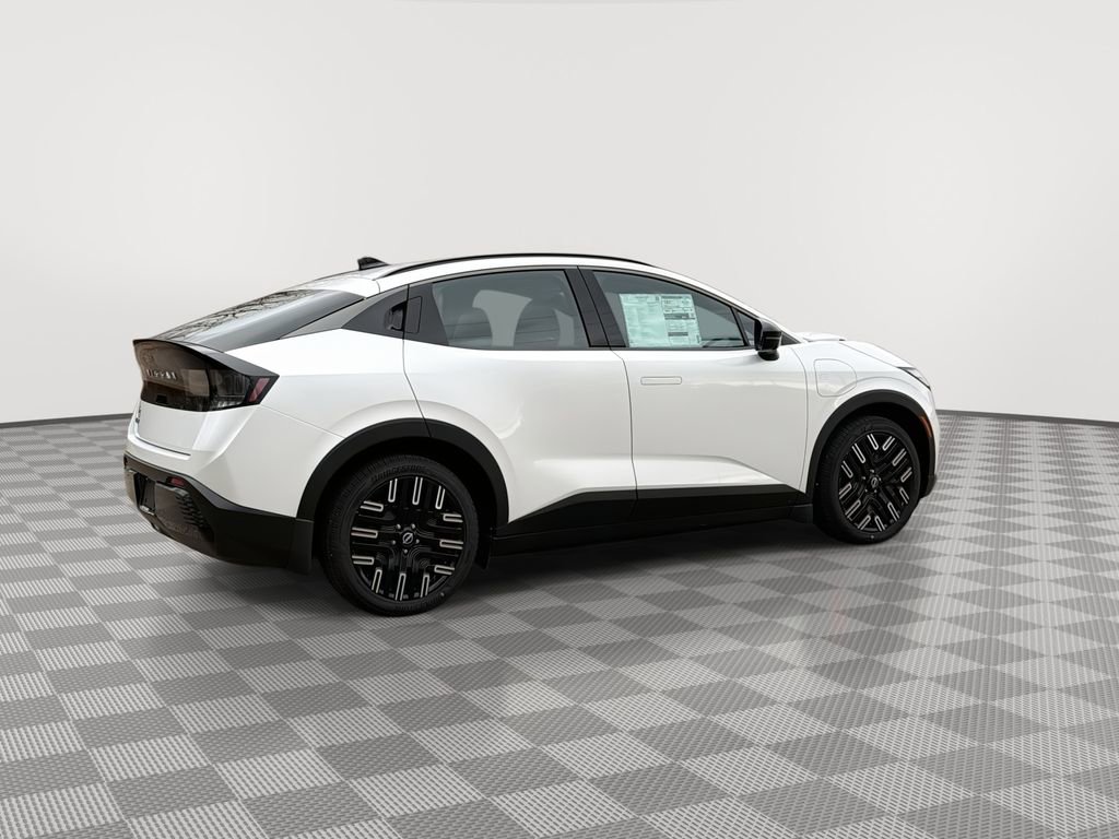 New 2026 Nissan Leaf Platinum+ w/ Cargo Package (Platinum+) FWD image 11
