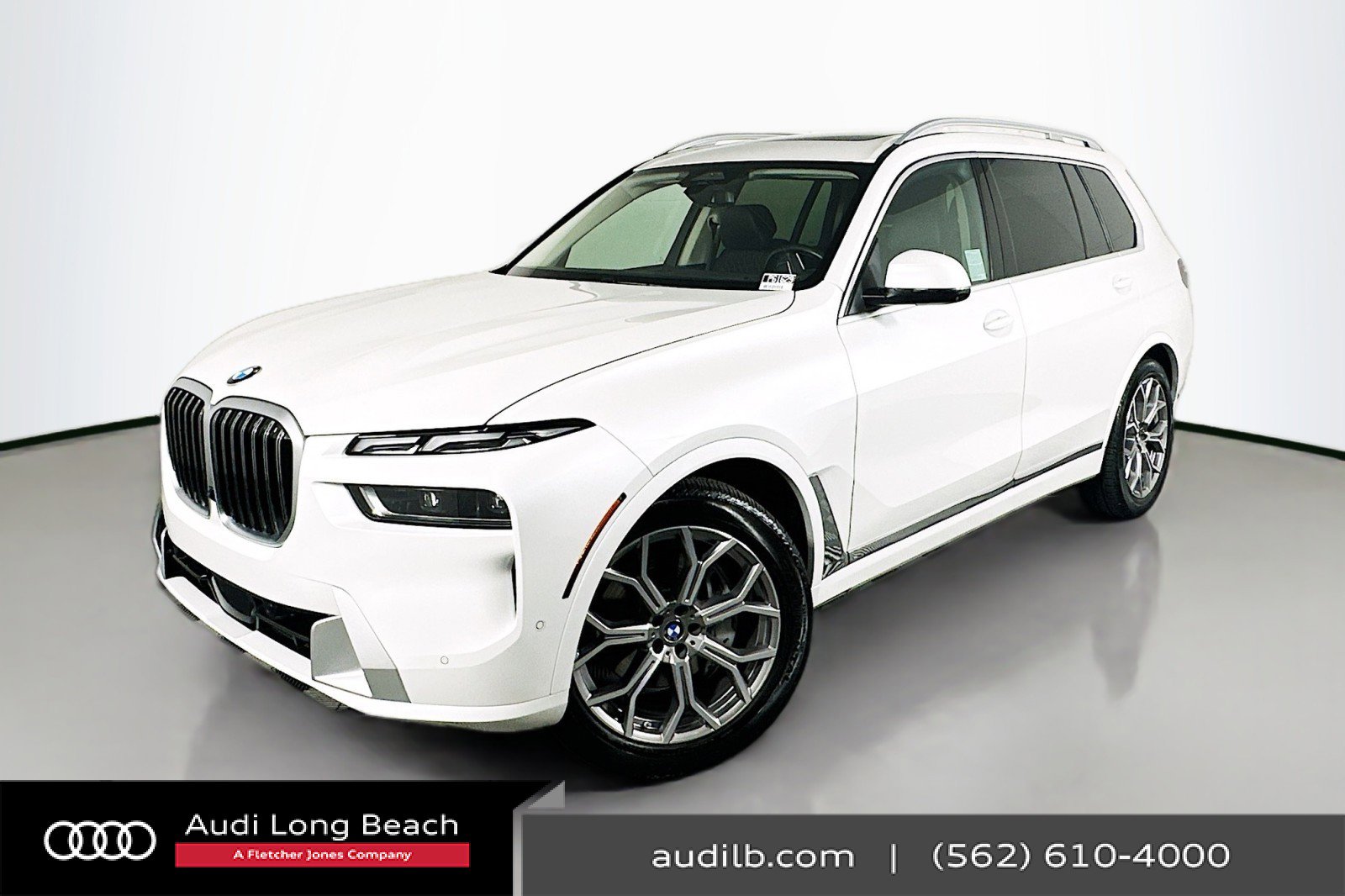 Used 2023 BMW X7 xDrive40i image 1