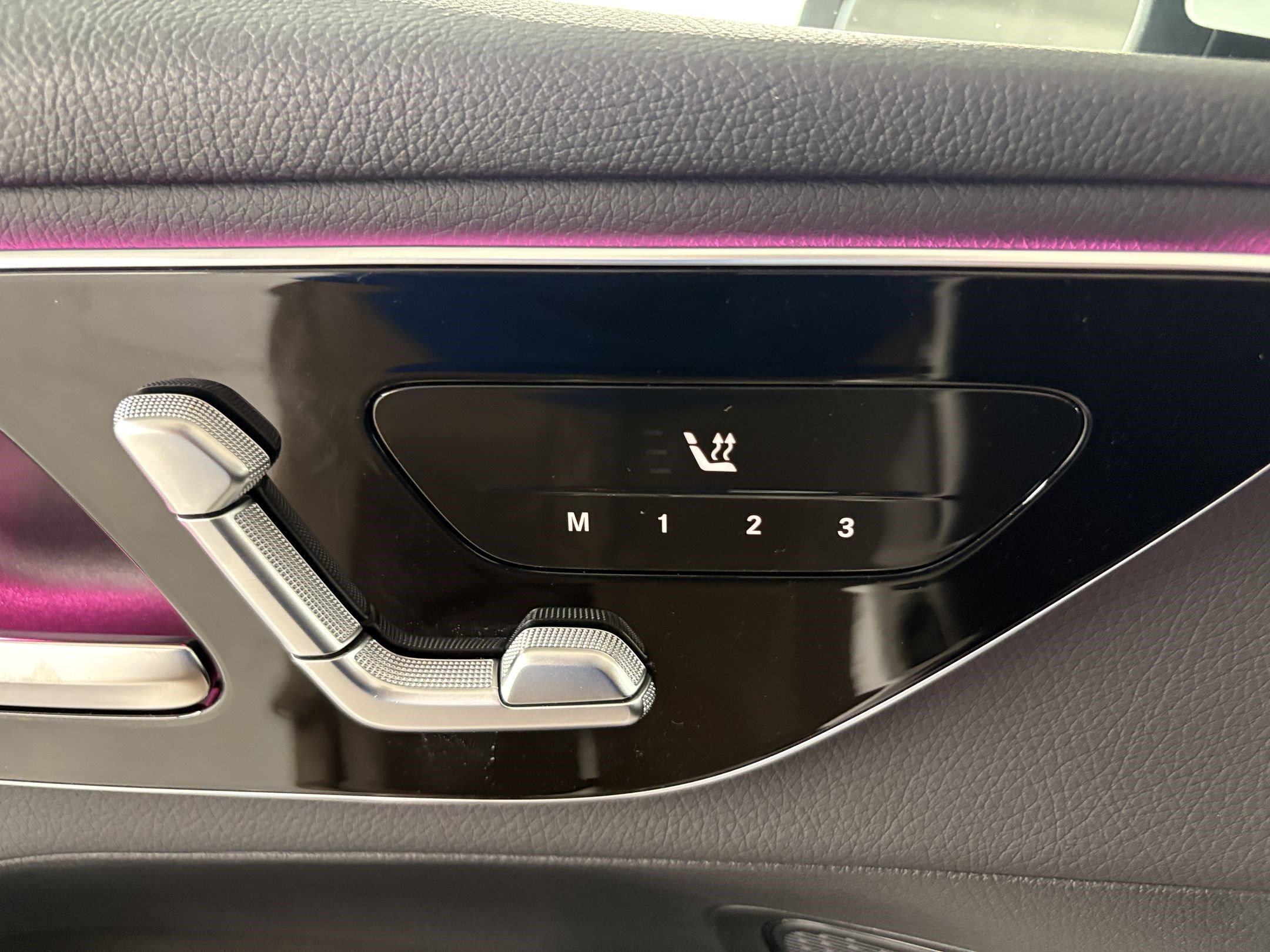 Certified 2025 Mercedes-Benz GLC 350e 4MATIC image 17