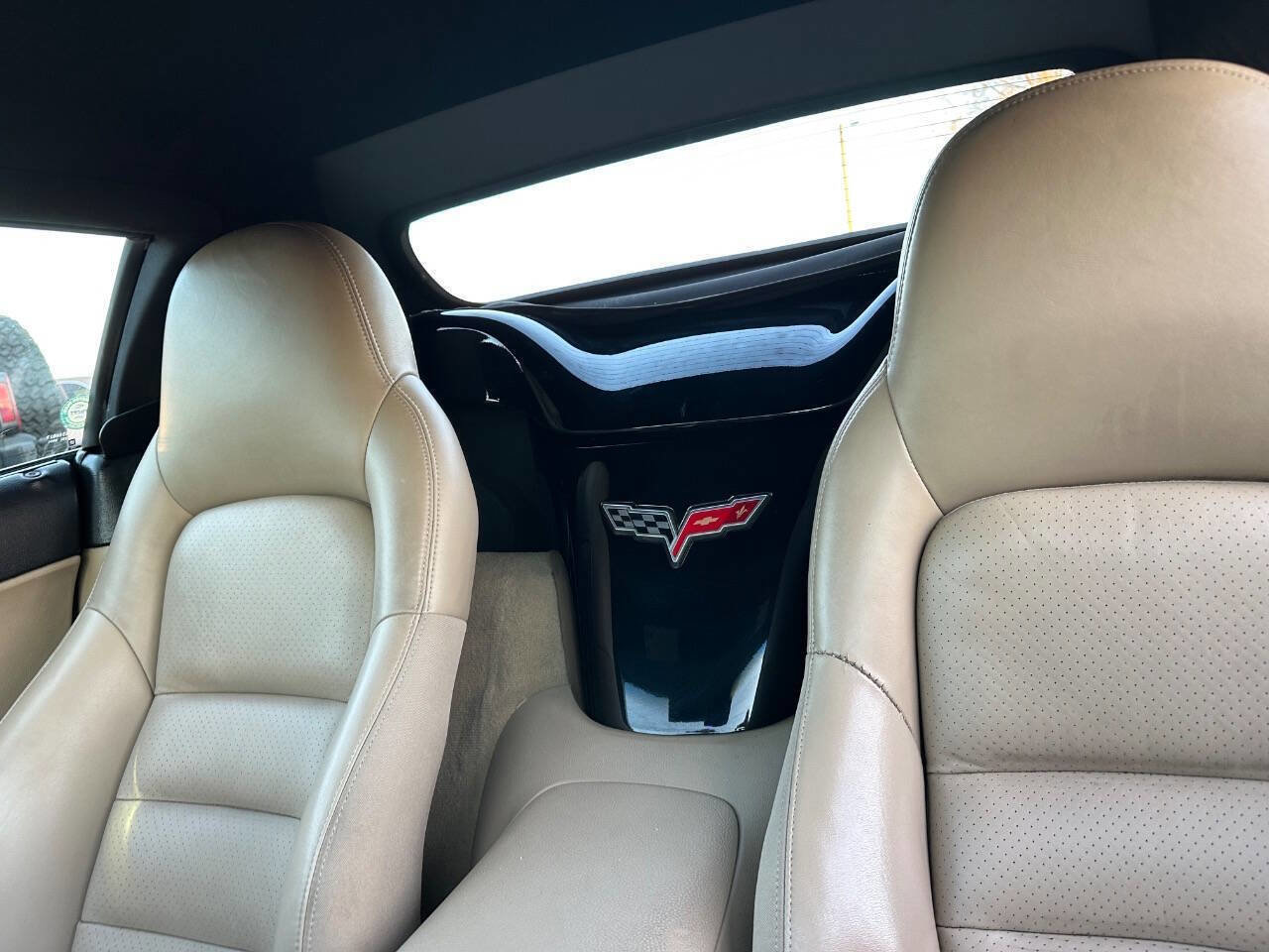 Used 2006 Chevrolet Corvette Convertible w/ Preferred Equipment Group image 14