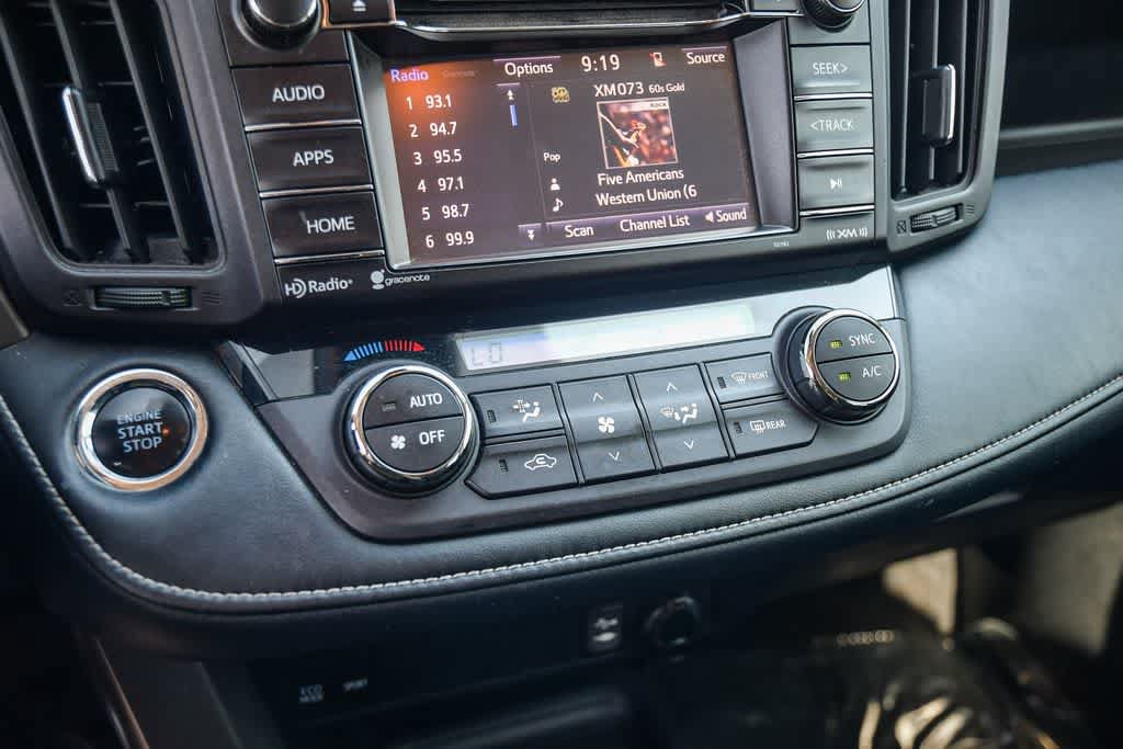 Used 2018 Toyota RAV4 XLE FWD image 20
