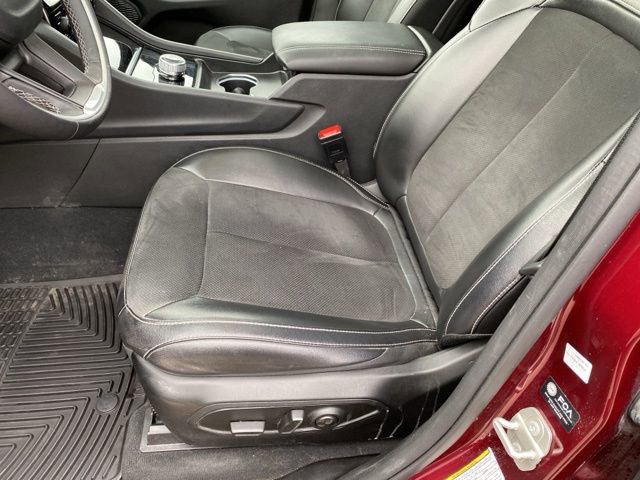 Used 2024 Jeep Grand Cherokee Altitude image 16