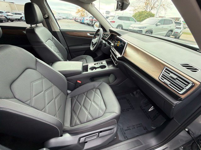 Certified 2025 Volkswagen Atlas SE AWD/4WD image 24