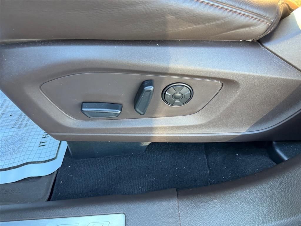 Used 2023 Ford Explorer King Ranch w/ Premium Technology Package image 17