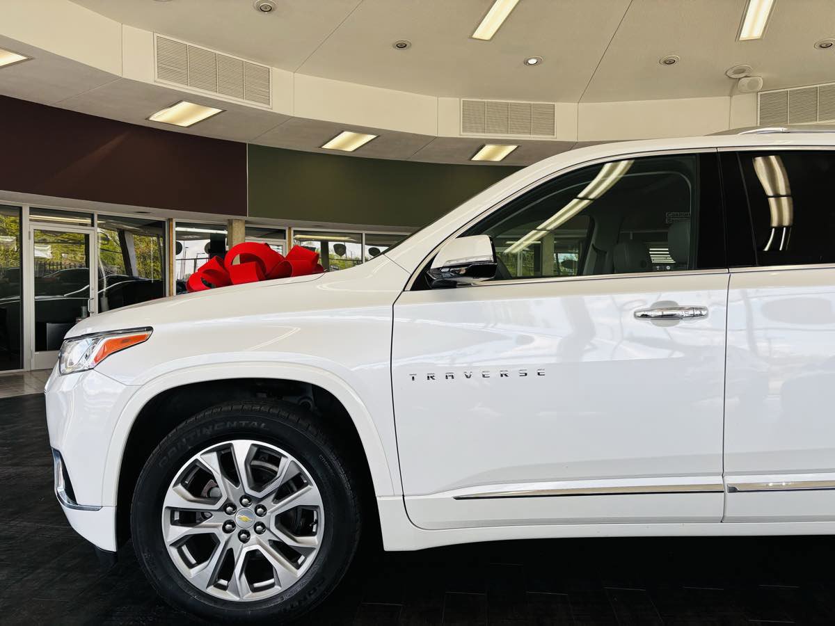 Used 2020 Chevrolet Traverse Premier FWD image 7