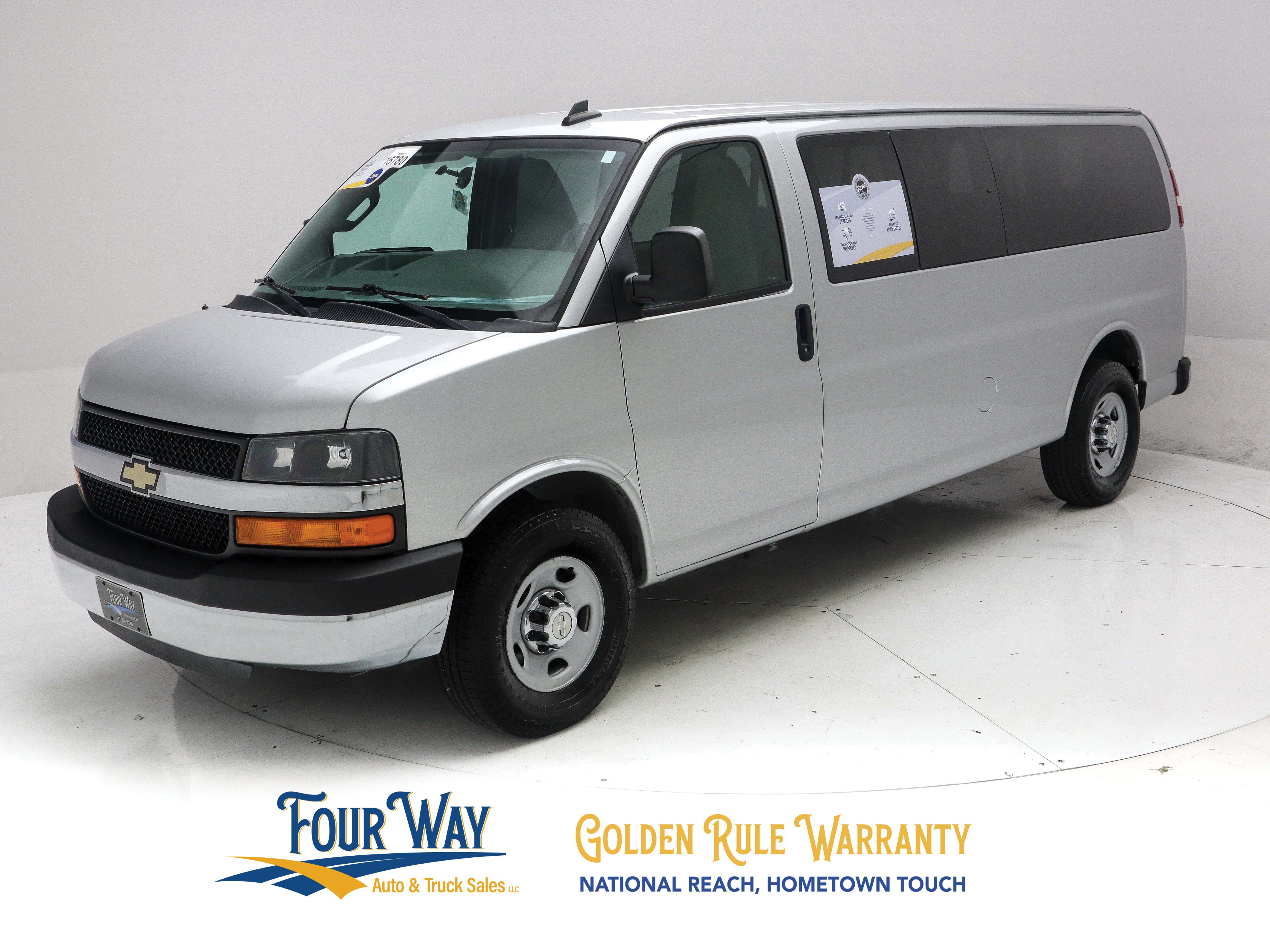 Used 2016 Chevrolet Express 3500 LT w/ LT Preferred Equipment Group RWD image 8