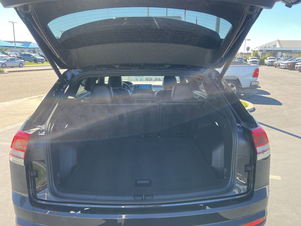 Used 2025 Volkswagen Atlas Cross Sport SE image 40