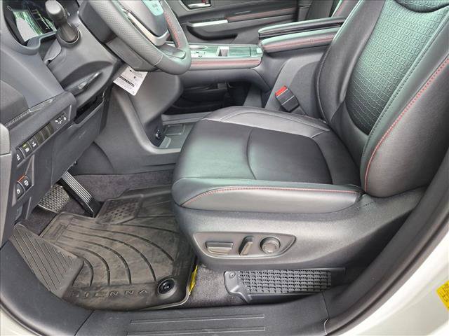 New 2026 Toyota Sienna XSE FWD image 4