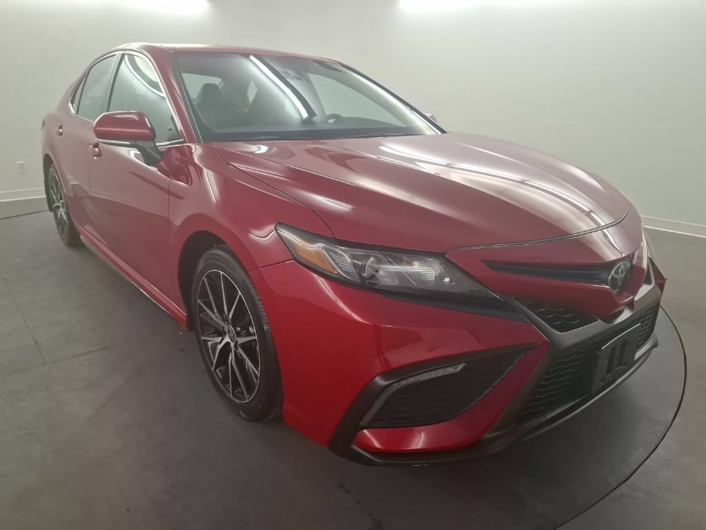 Used 2024 Toyota Camry SE w/ Convenience Package