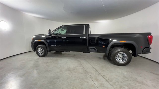 Used 2023 GMC Sierra 3500 Denali image 5