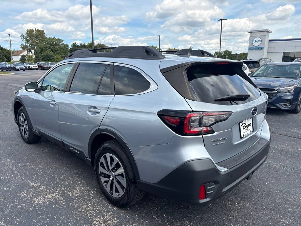 Used 2022 Subaru Outback Premium AWD/4WD image 5
