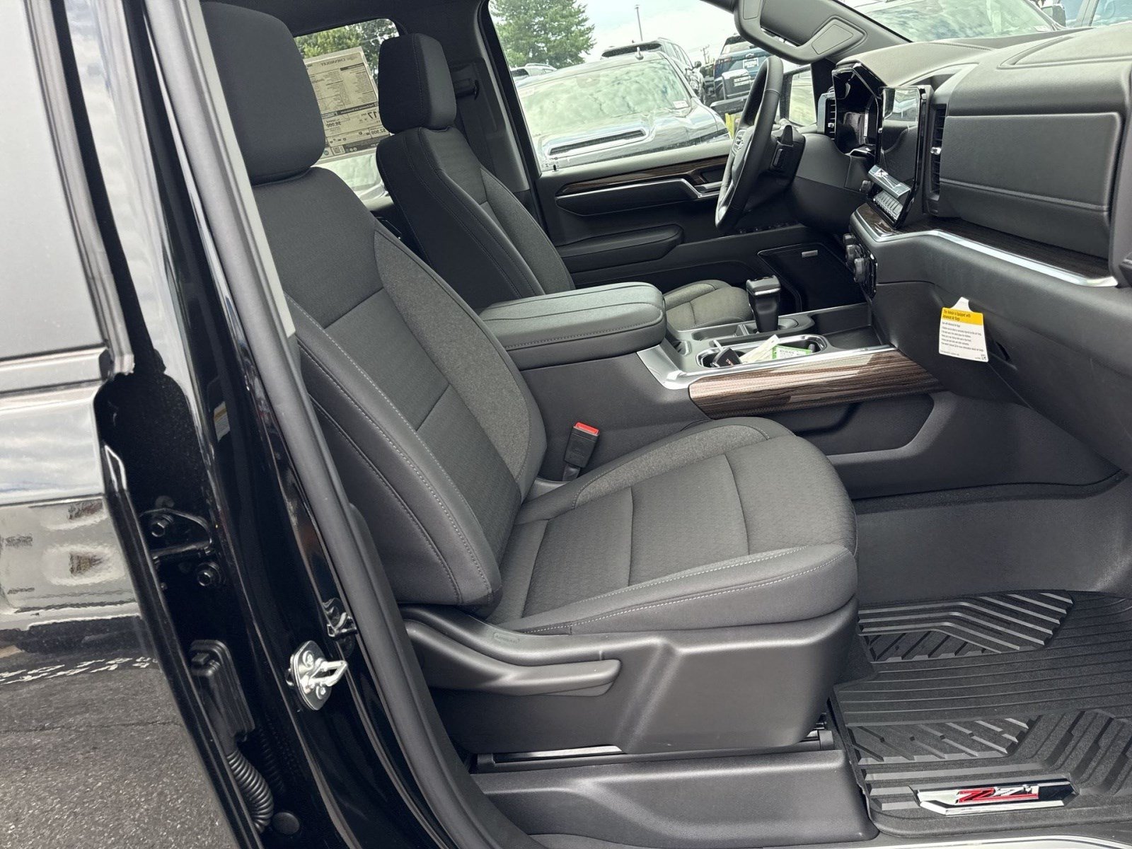 New 2026 Chevrolet Silverado 1500 LT Trail Boss w/ Safety Package AWD/4WD image 24
