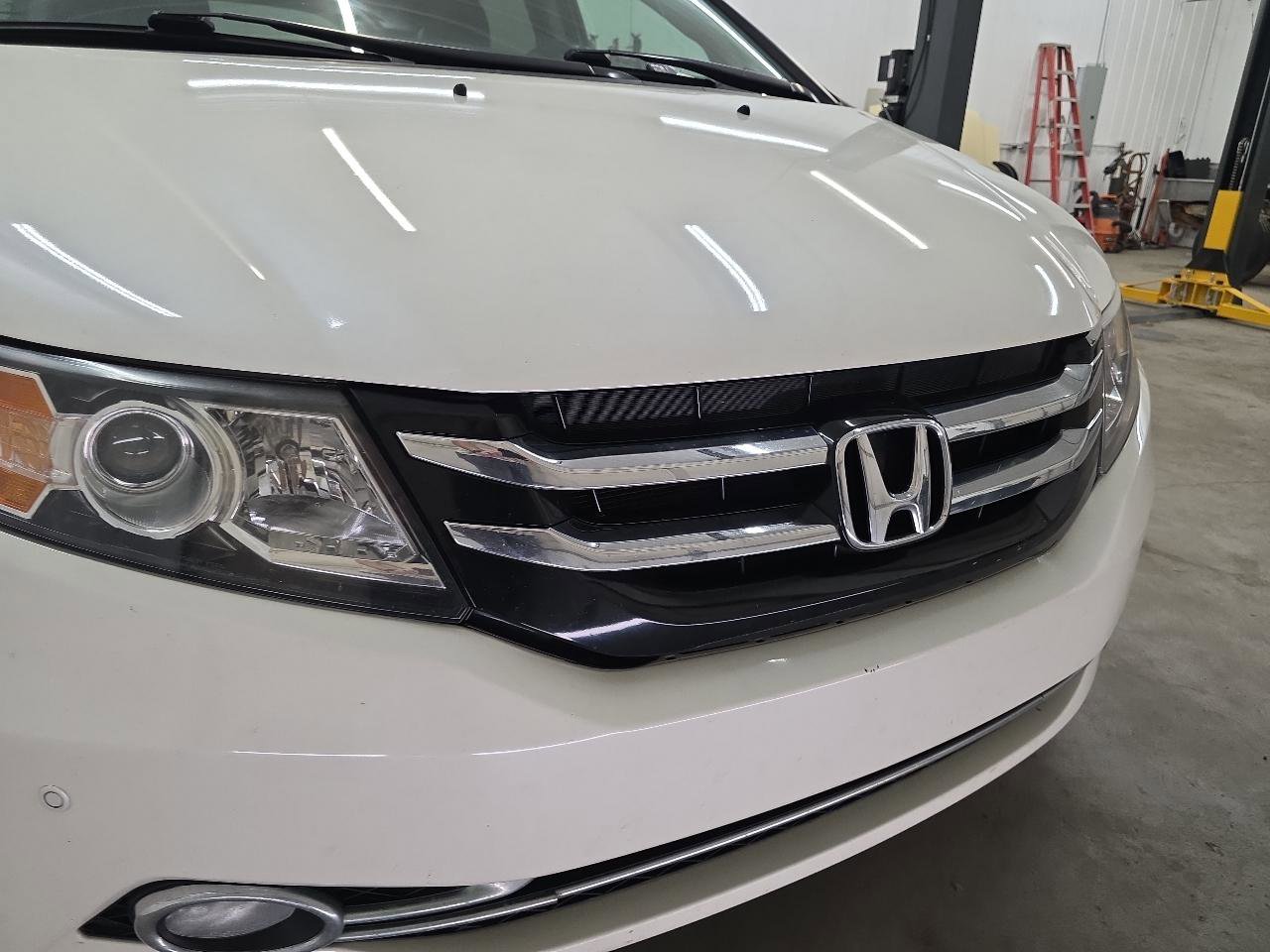Used 2016 Honda Odyssey Touring Elite image 16