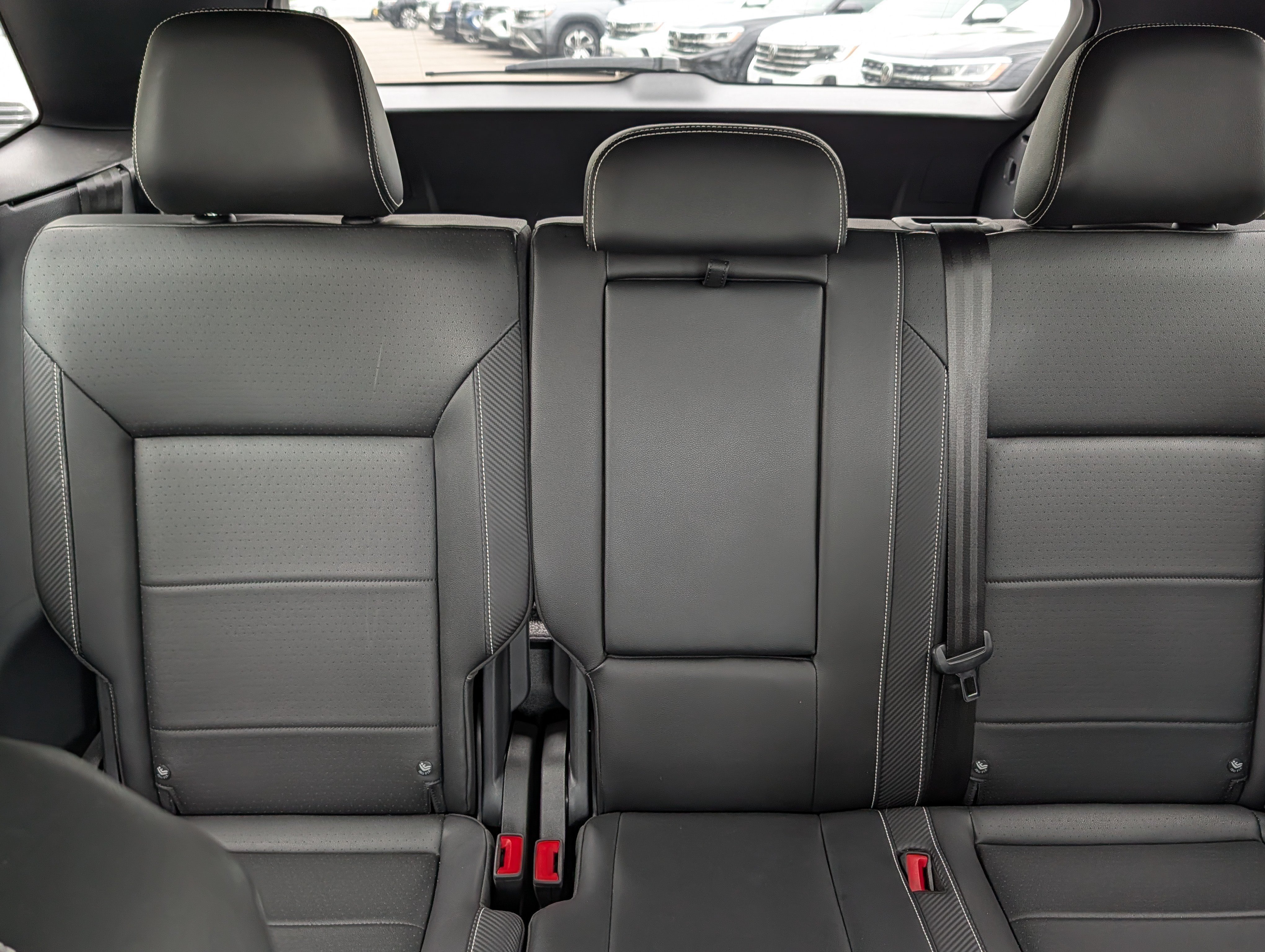 Certified 2023 Volkswagen Atlas Cross Sport SE w/ Panoramic Sunroof Package AWD/4WD image 13