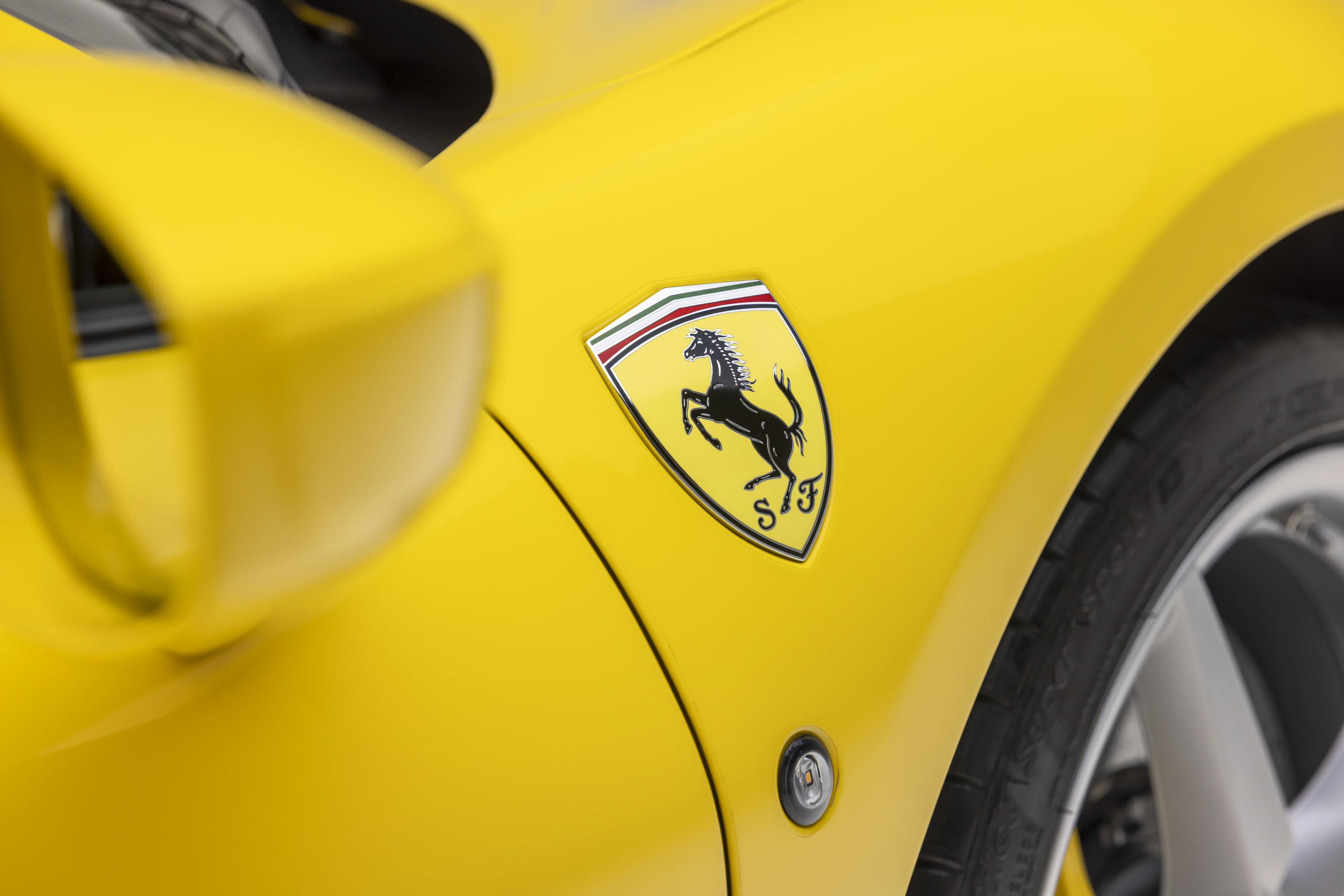 Certified 2022 Ferrari F8 Tributo RWD image 26