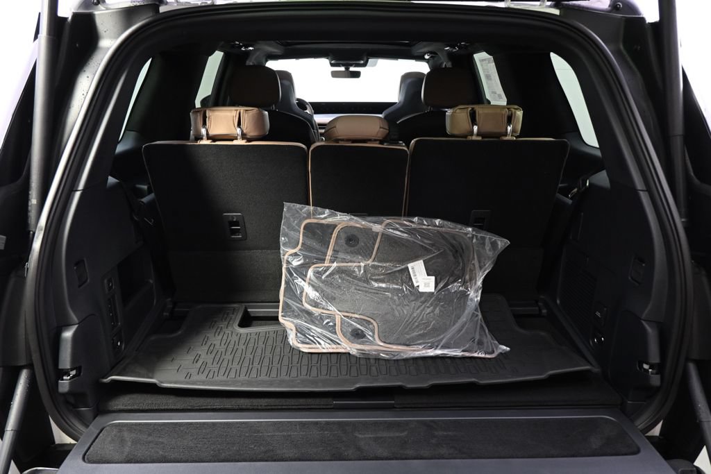 New 2026 Lincoln Navigator Black Label AWD/4WD image 19