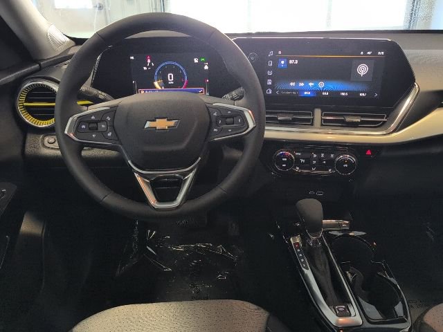 New 2026 Chevrolet Trax LT w/ LT Convenience Package FWD image 15