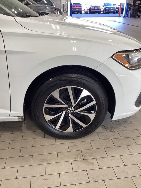 Used 2023 Volkswagen Jetta S image 22