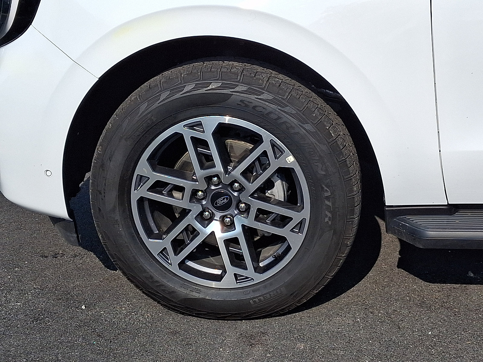 Certified 2025 Ford Expedition Active AWD/4WD image 9