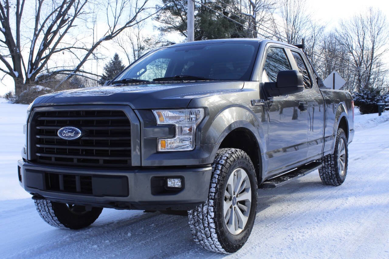 Used 2017 Ford F150 XL w/ Equipment Group 101A Mid AWD/4WD image 3