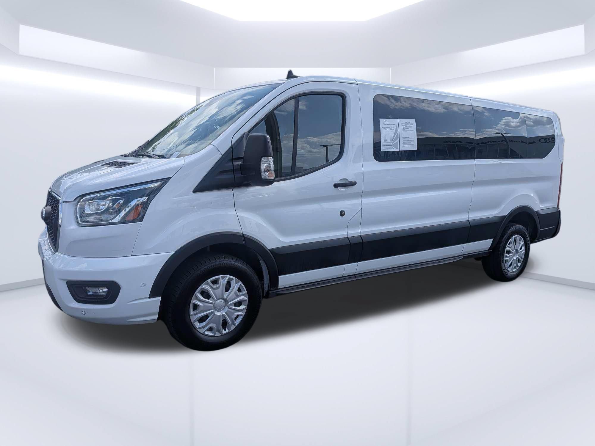 Used 2023 Ford Transit 350 XLT RWD image 7