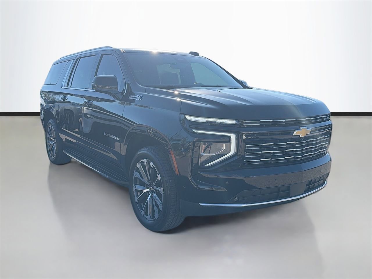 Used 2025 Chevrolet Suburban High Country image 2