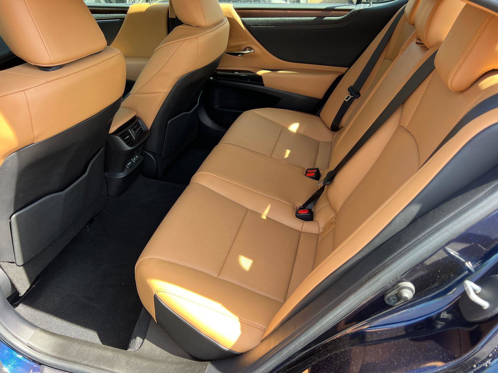 Certified 2025 Lexus ES 350 w/ Premium Package image 12