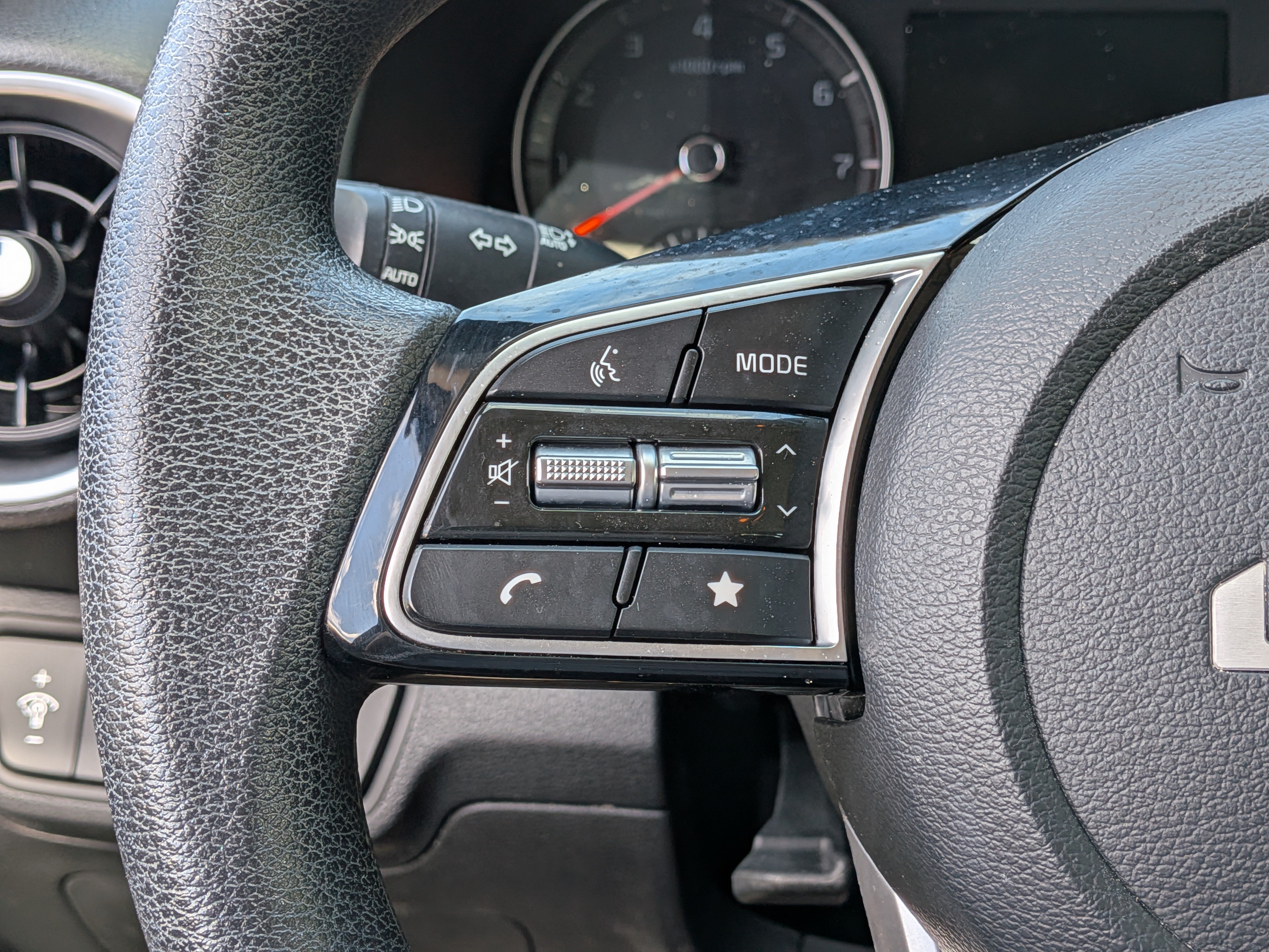 Used 2024 Kia Forte LXS FWD image 26