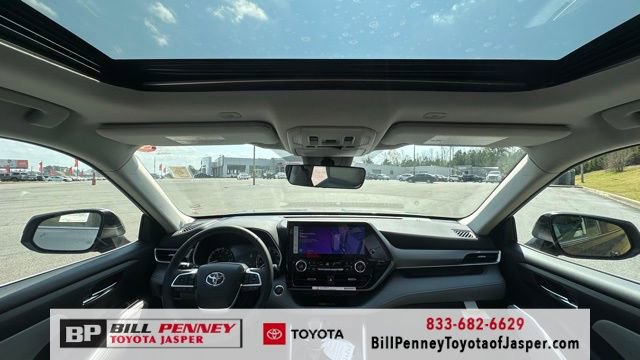 New 2026 Toyota Highlander XLE image 10