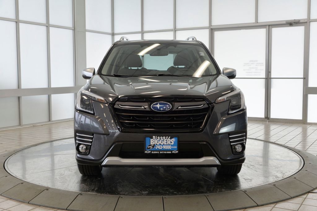 Used 2023 Subaru Forester Touring image 3