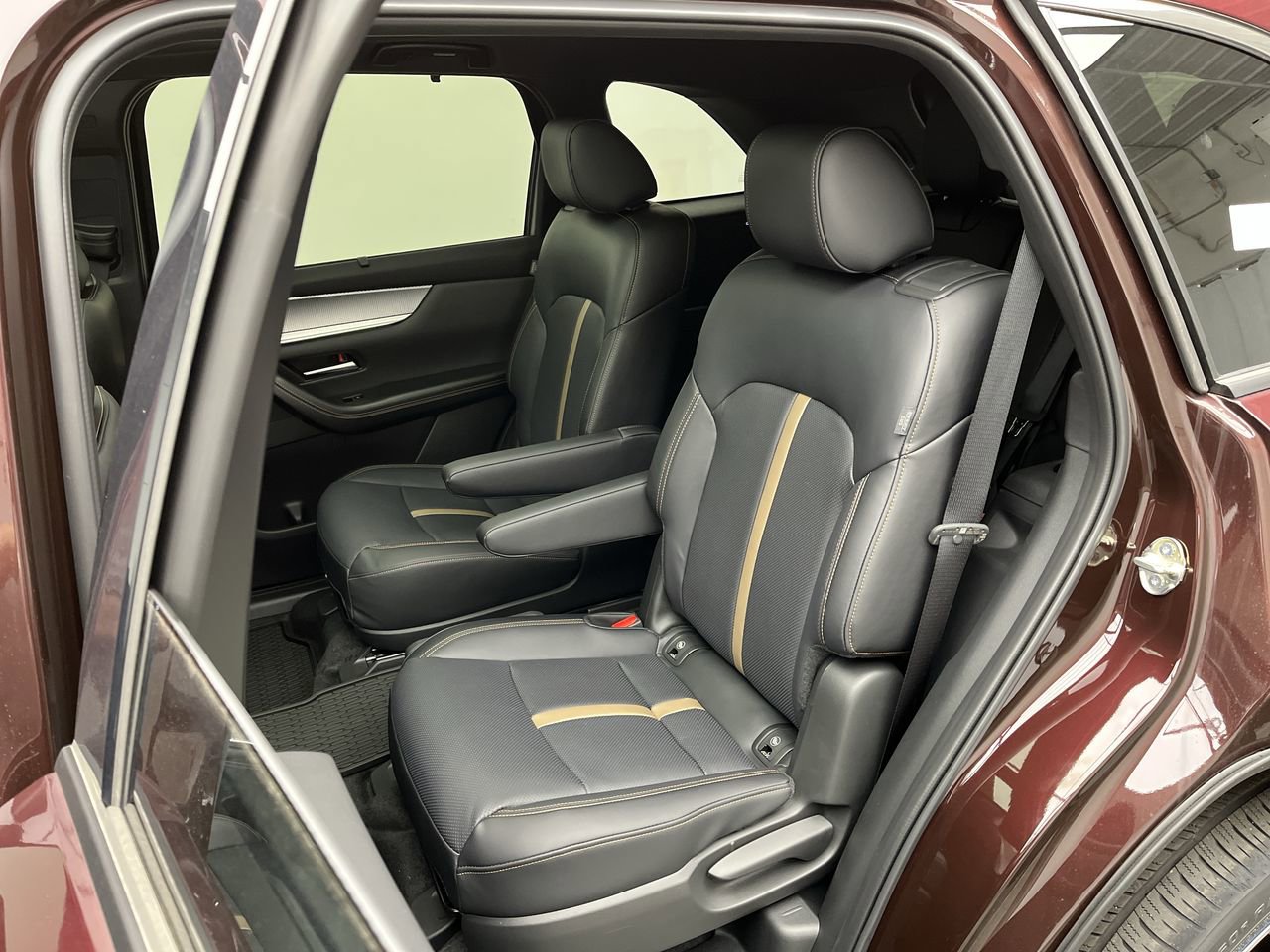 New 2026 MAZDA CX-90 Plug-In Hybrid w/ Premium Plus AWD/4WD image 12