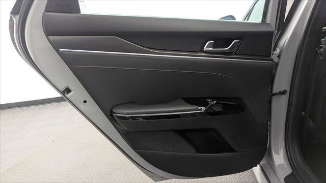 Used 2022 Kia K5 GT FWD image 16