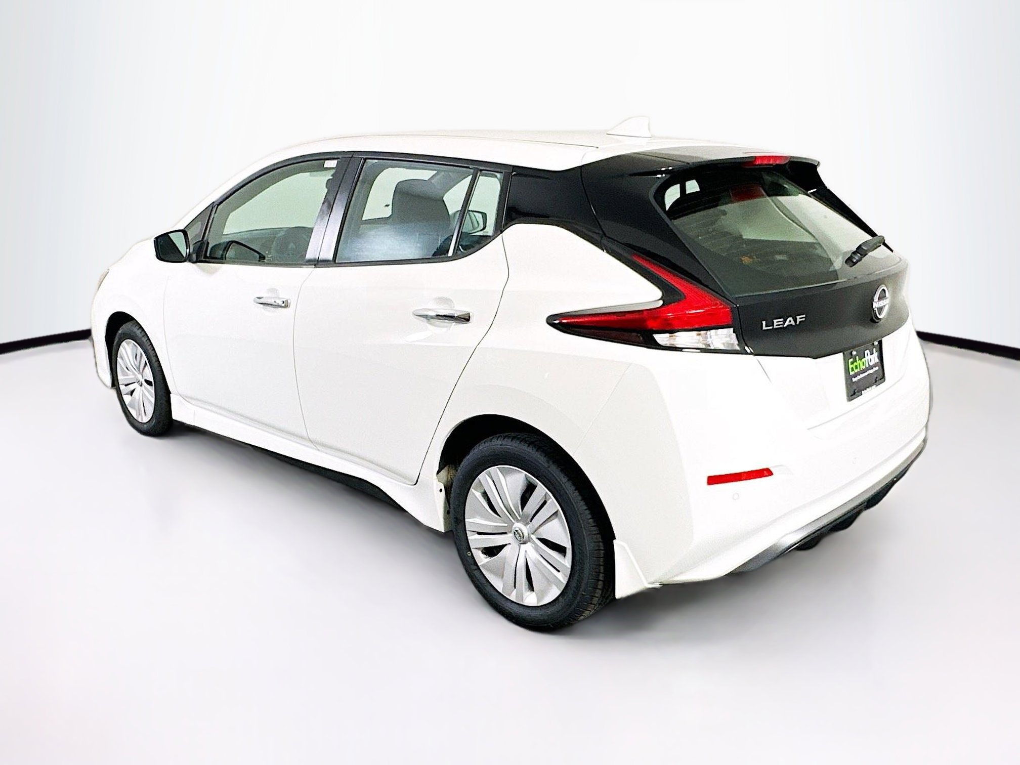 Used 2025 Nissan Leaf S FWD image 5