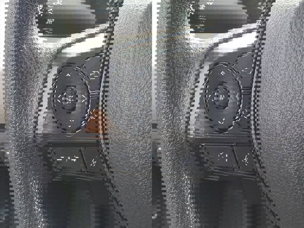 Used 2022 Toyota Corolla LE image 17