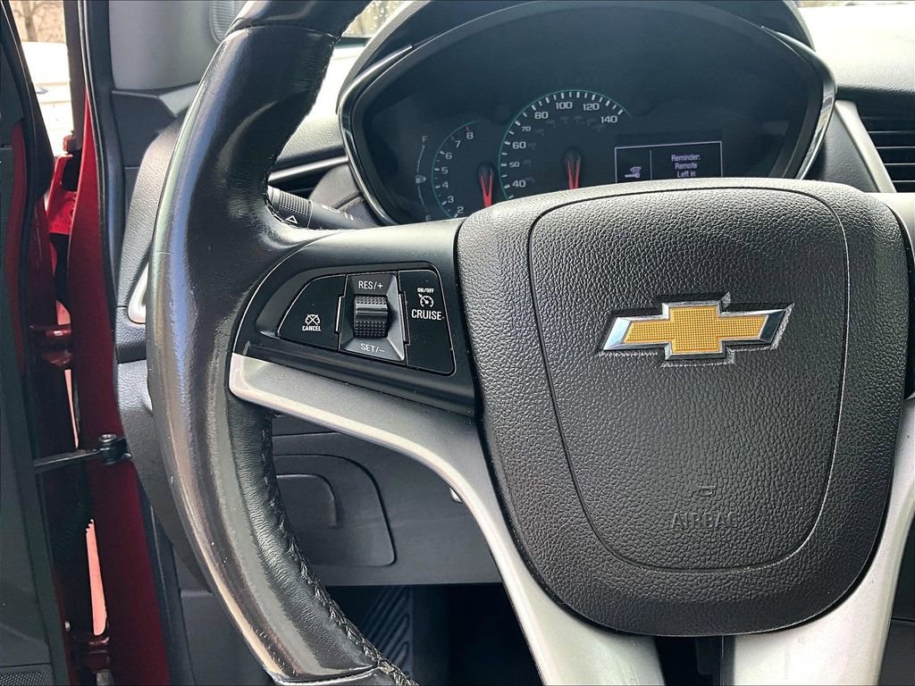 Used 2019 Chevrolet Trax LT w/ LT Convenience Package image 16