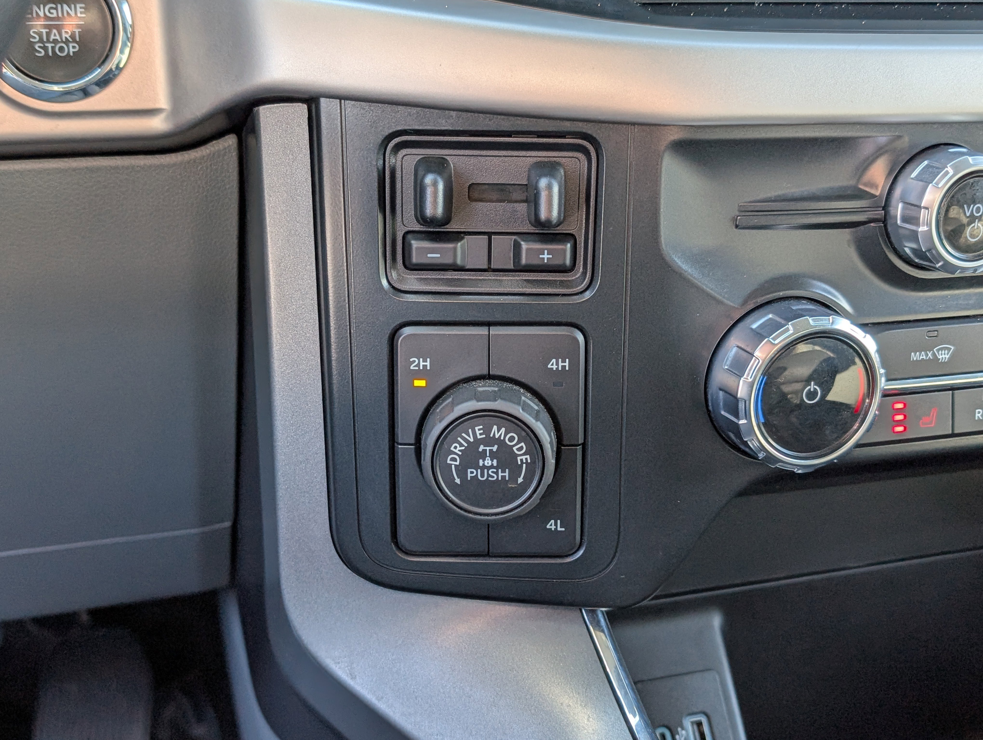 Certified 2022 Ford F150 XLT w/ Equipment Group 302A High image 26